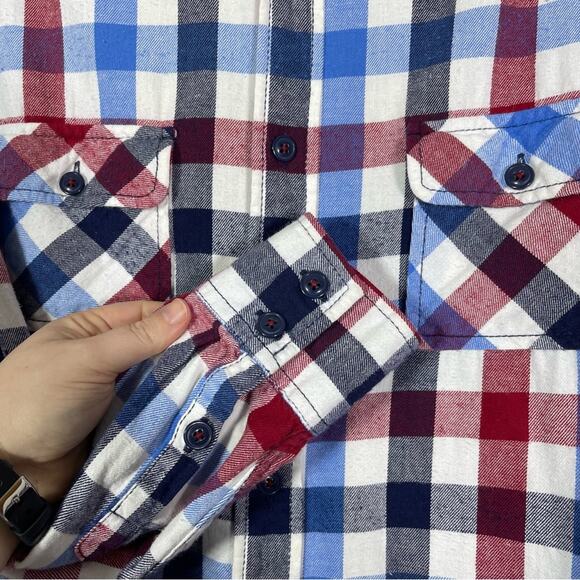 Arizona, Flannel Plaid Button Down Shirt. Size Large. In excellent condition! - Picture 2 of 6
